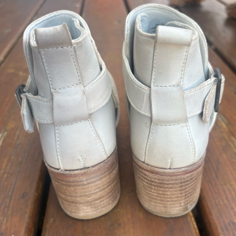 Free People Back Loop White Leather Western Ankle Boots | 39 - Picture 7 of 9